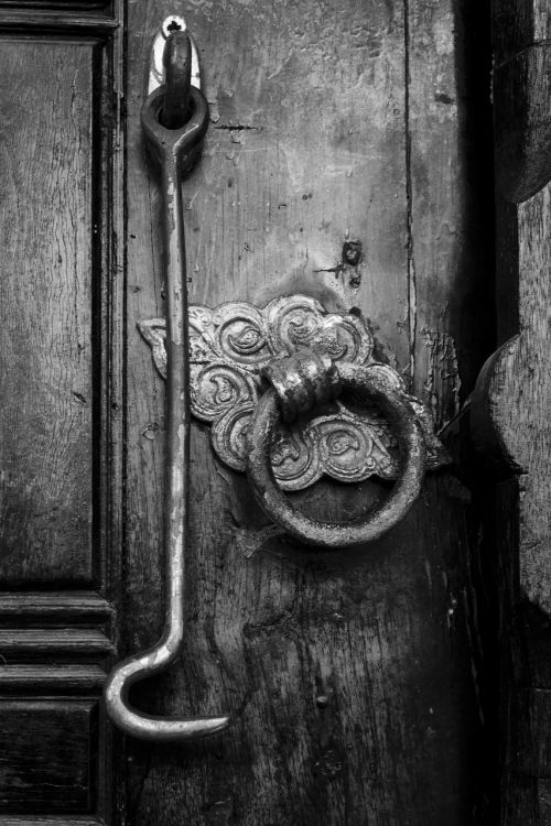 lock key door
