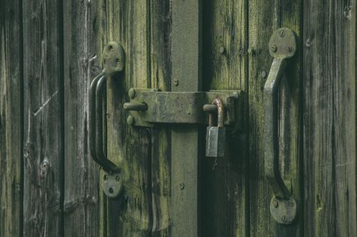 lock door safety