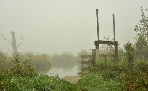 lock  fog  water