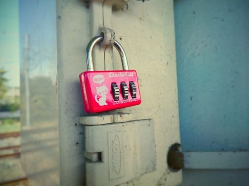 lock key locking