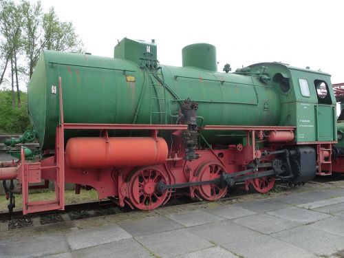 locomotive oldtimer steam locomotive