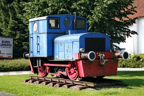 locomotive train blue