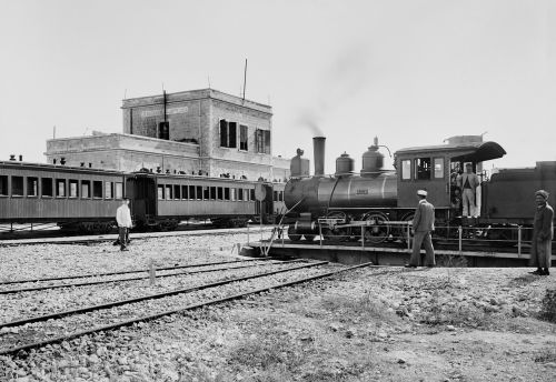 locomotive steam locomotive railway station
