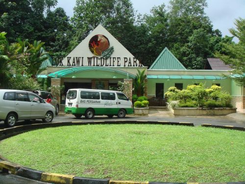 lok kawi wildlife park sabah malaysia