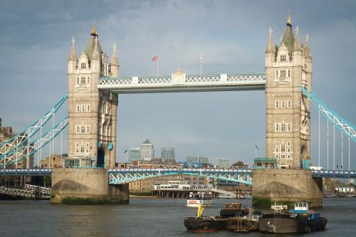london tower bridge thames