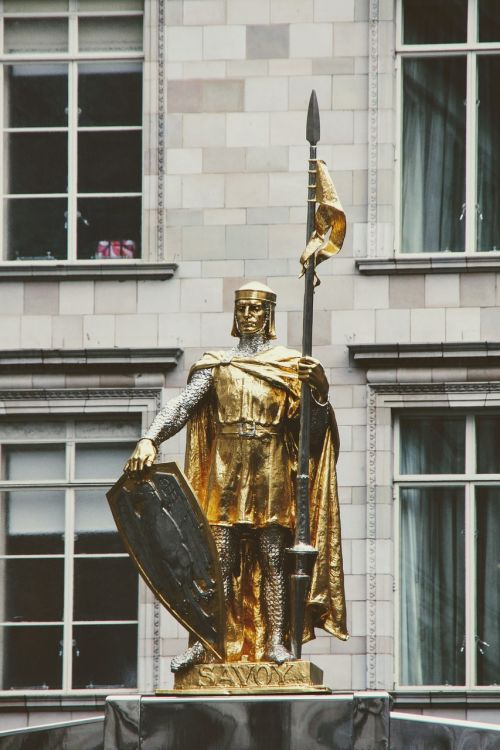 london statue sculpture