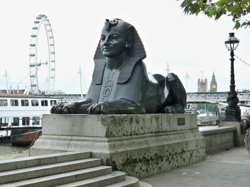 london thames sphinx