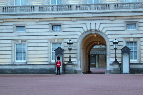 london buckingham palace guard