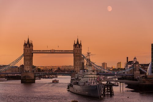 london  thames  bridge