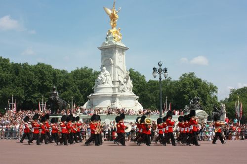 london parade crowd