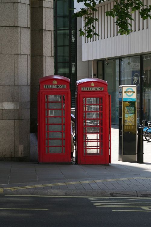 london phone booth historically