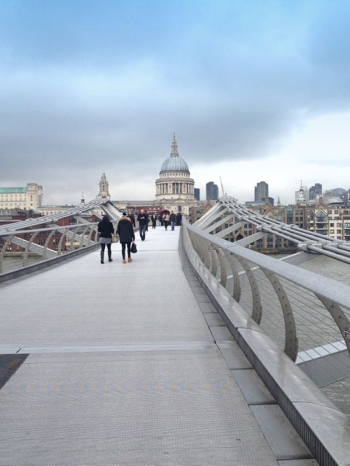 london bridge construction