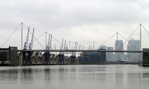london harbour cranes cranes