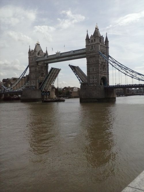 london sights tower bridge landmark