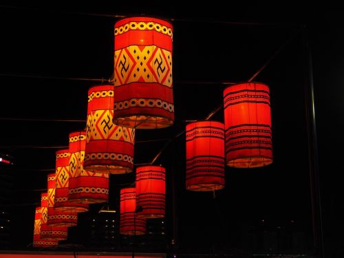 燈 long lantern red