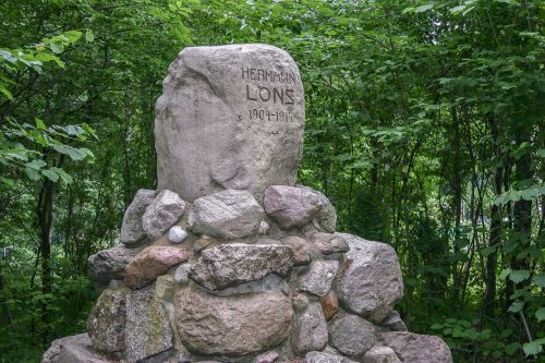 löns monument forest
