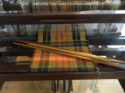 loom weaving craft