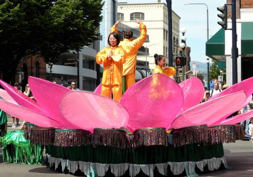 lotus flower parade fairy tale