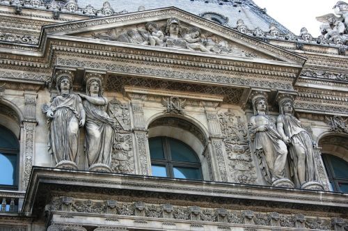 louvre caryatids paris