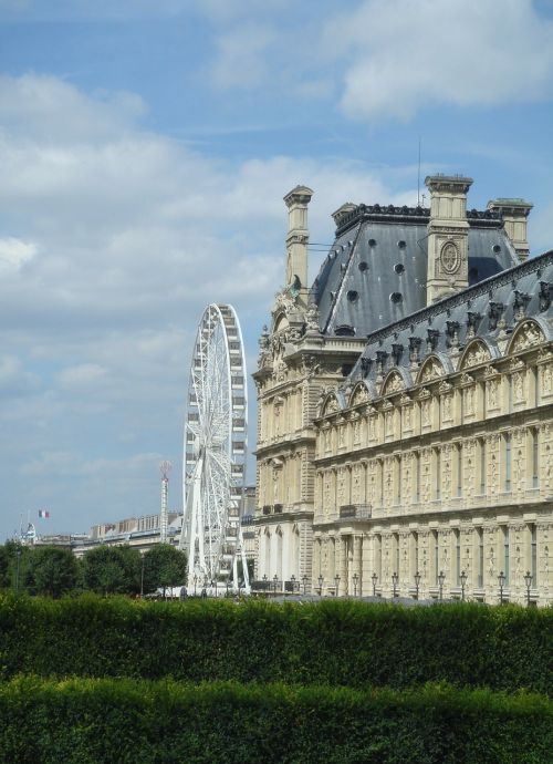 louvre museum paris france