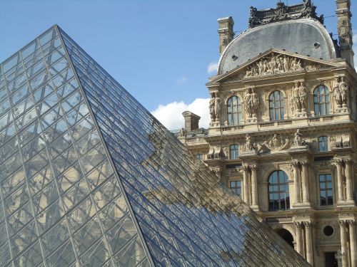 louvre museum paris france