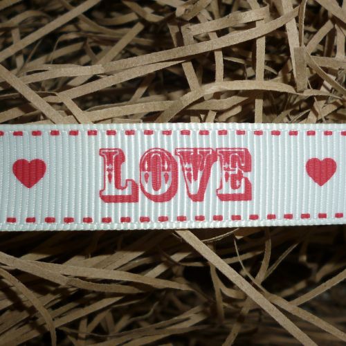 love heart ribbon