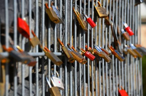 love castles padlocks