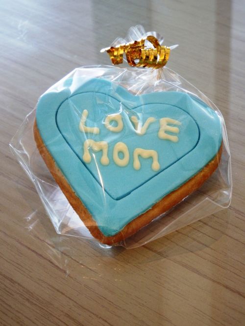 Love Mom Heart Cookie