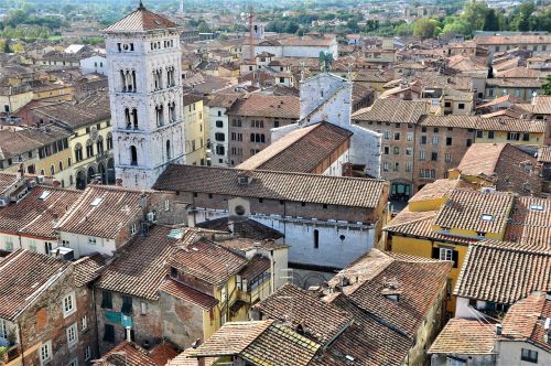 lucca tuscany old town