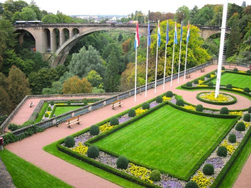 luxembourg grounds plants