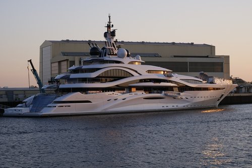 luxury yacht  yacht building  shipyard