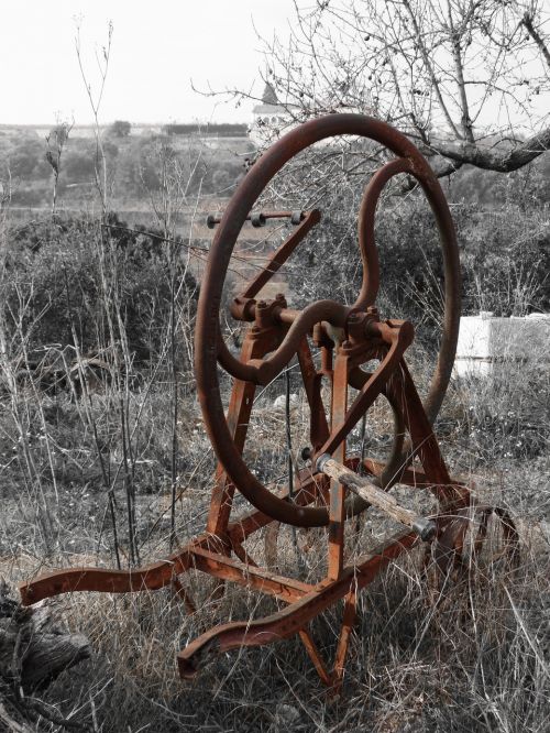 machine old abandoned