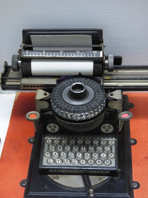 machine typewriter print