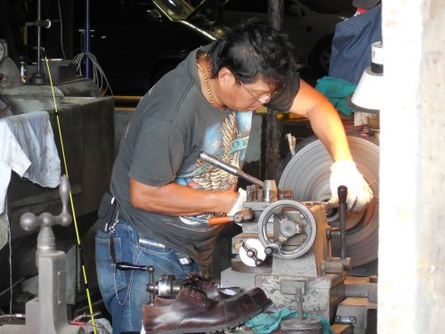 machinist skilled metal worker