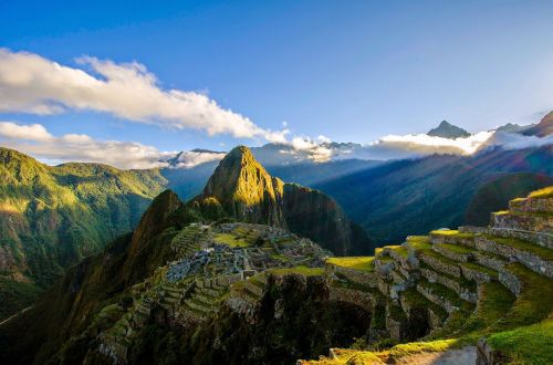 machu picchu ruins mountains