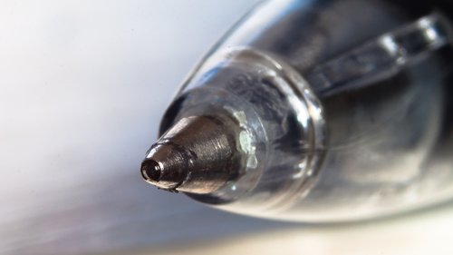 macro  pen  tip