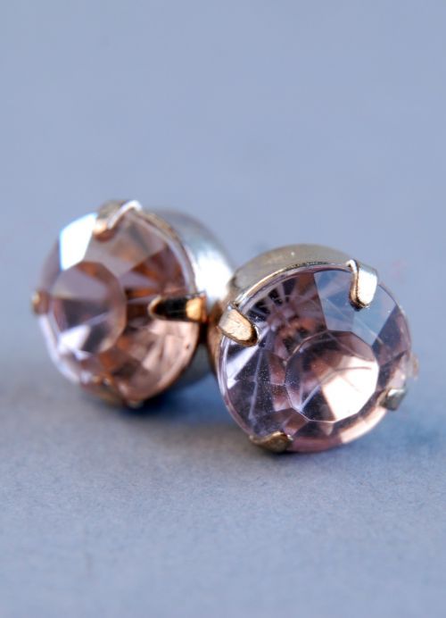 macro photo earrings