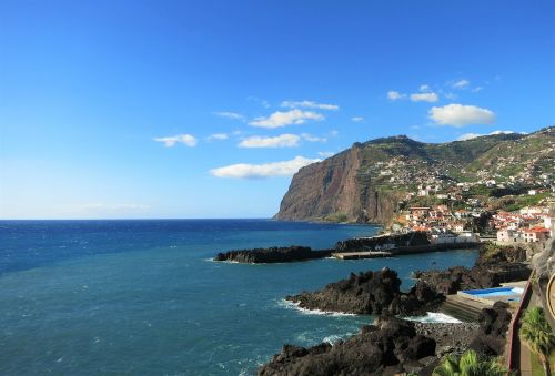 madeira cliff sea