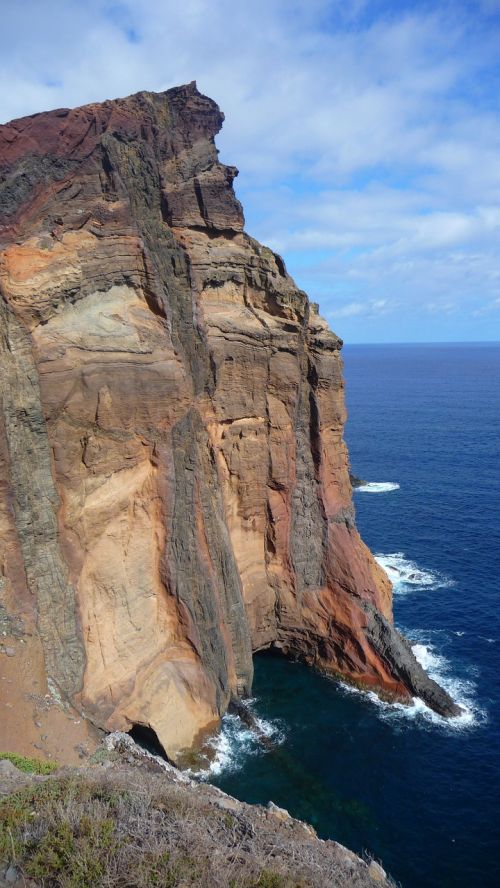 madeira travel cliff