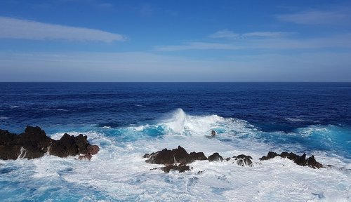 madeira  atlantic  water