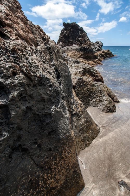 madeira rock sea