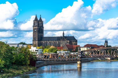 magdeburg  dom  river