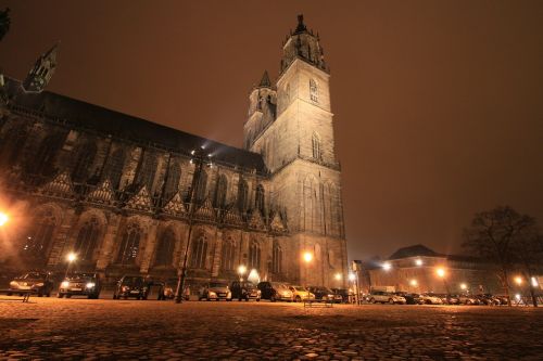 magdeburg dom night photograph