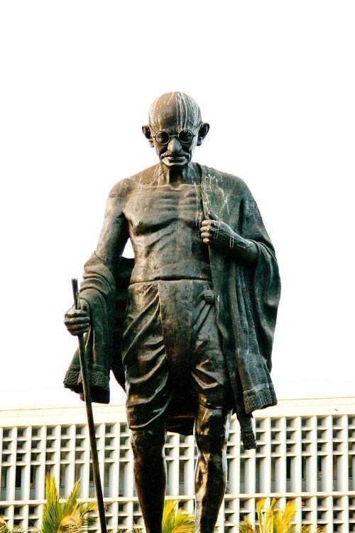 mahatma gandhi statue bronze