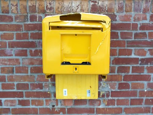mailbox post broken