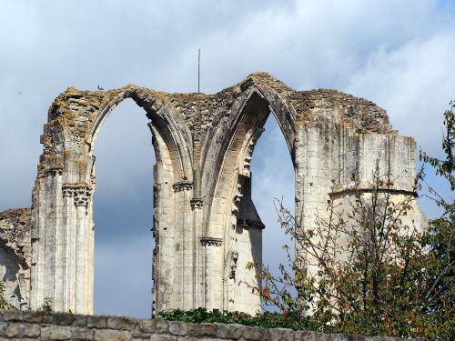 maillezais cathedral st peter maillezais ruin