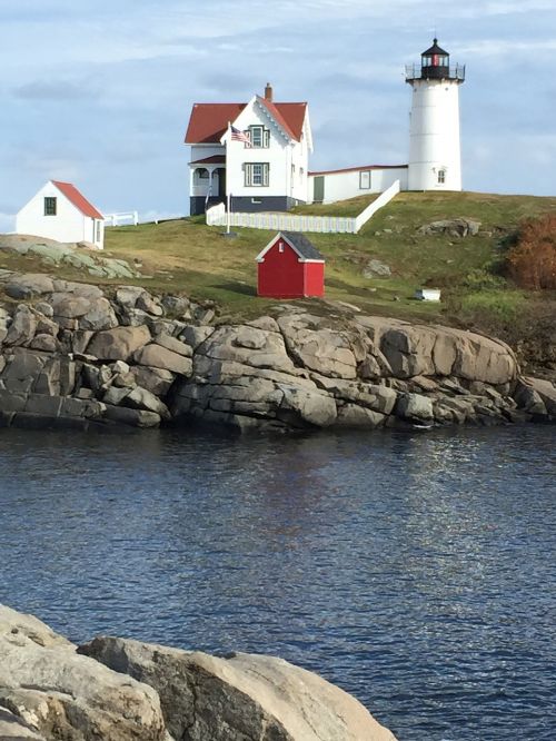 maine lighthouse water