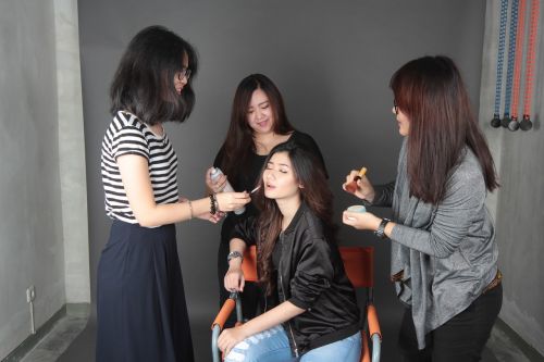 makeup girl studio