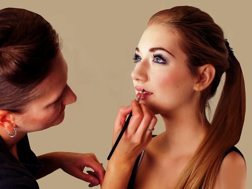 makeup  make-up  artist