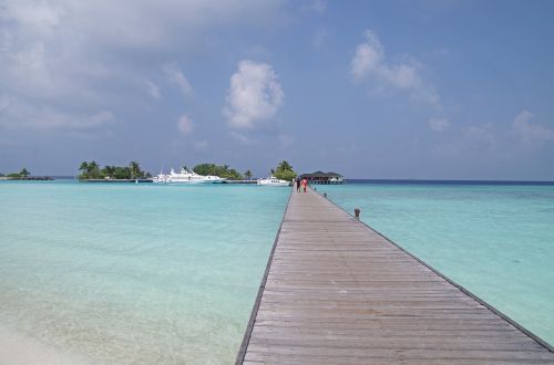 maladives paradise island water taxi